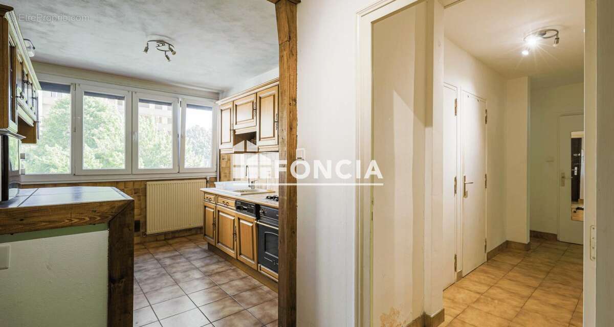 Appartement à SAINT-MARTIN-D'HERES