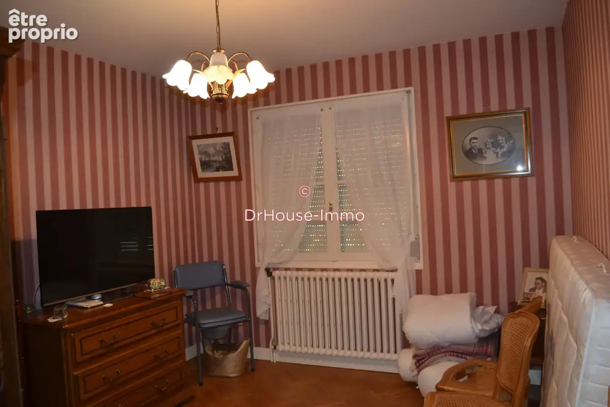 Maison 143 m² à Neuilly-En-Dun  - photo 17