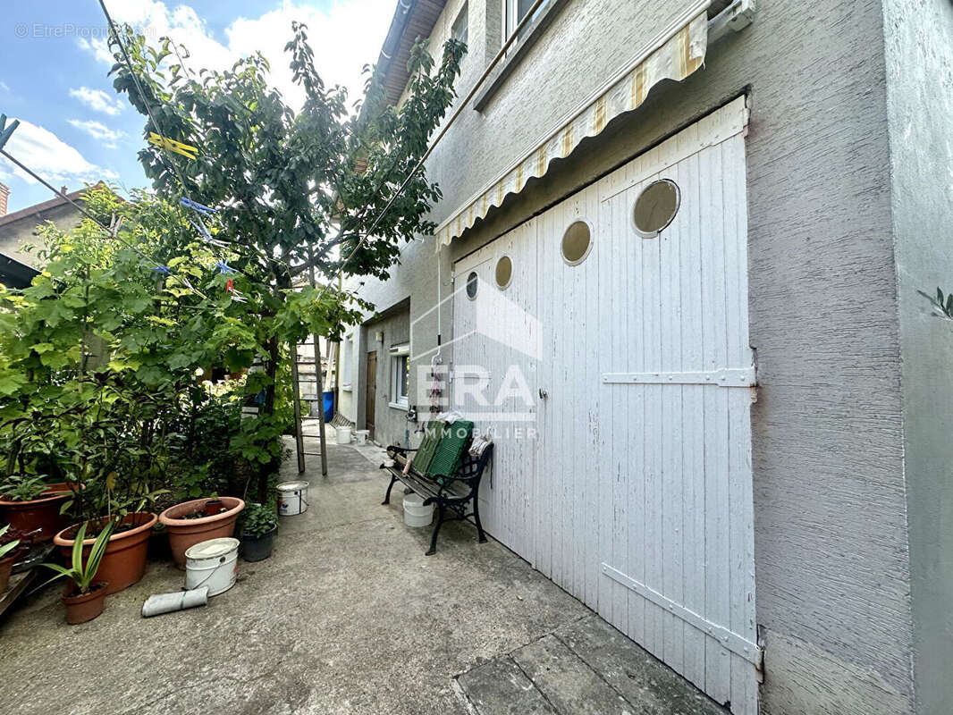 Maison à SARTROUVILLE