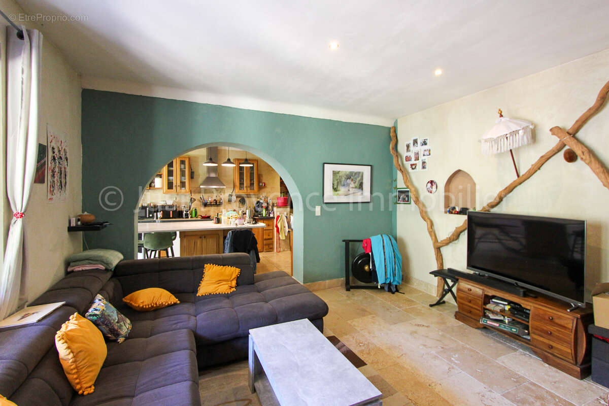 Maison à LE BARROUX