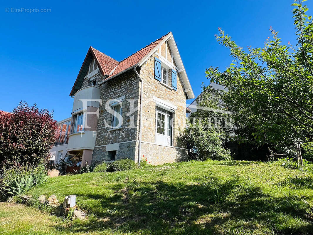 Maison à SAINT-LEU-LA-FORET