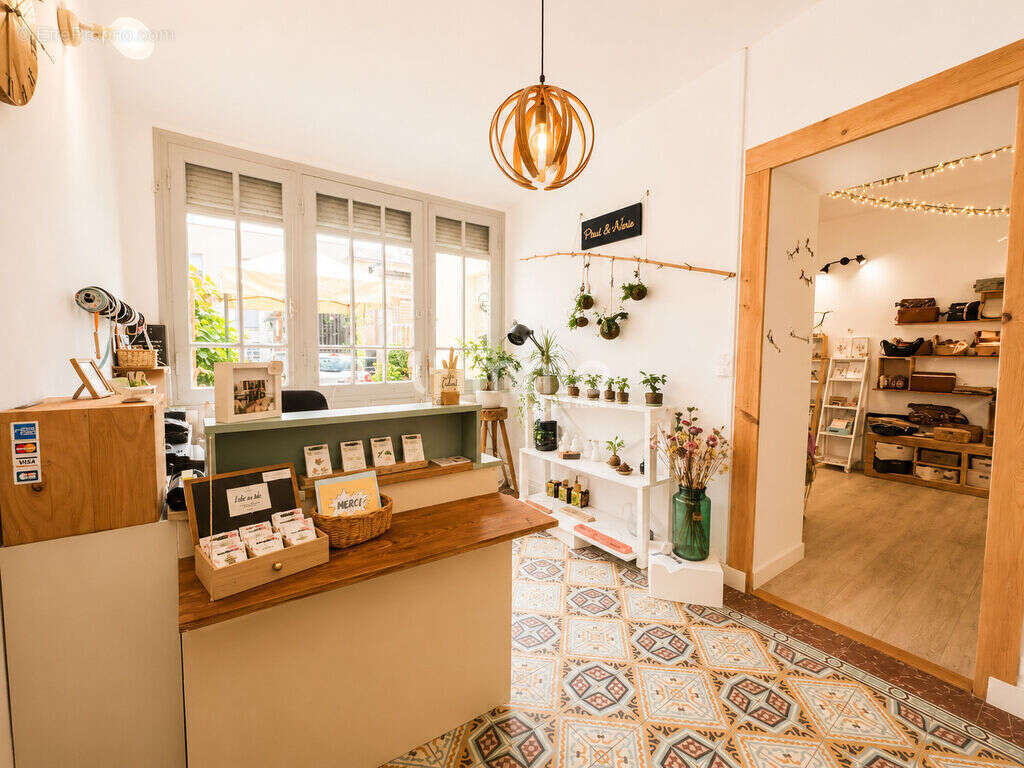 Fond de commerce boutique 60m²- 33160 Saint Médard en Jalles - photo 2