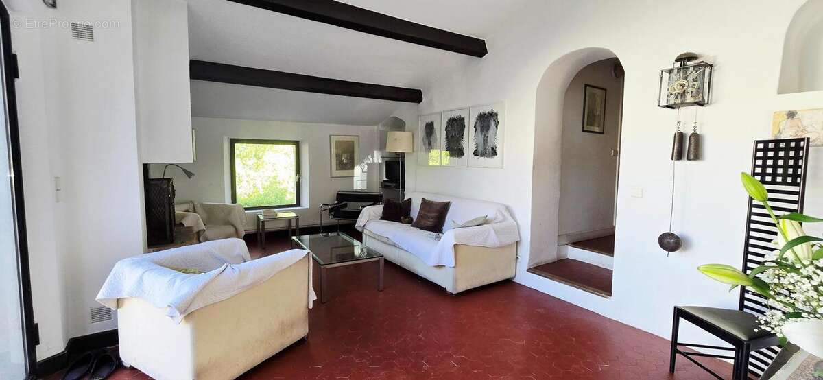 Photo 5 - Maison à ENTRECASTEAUX