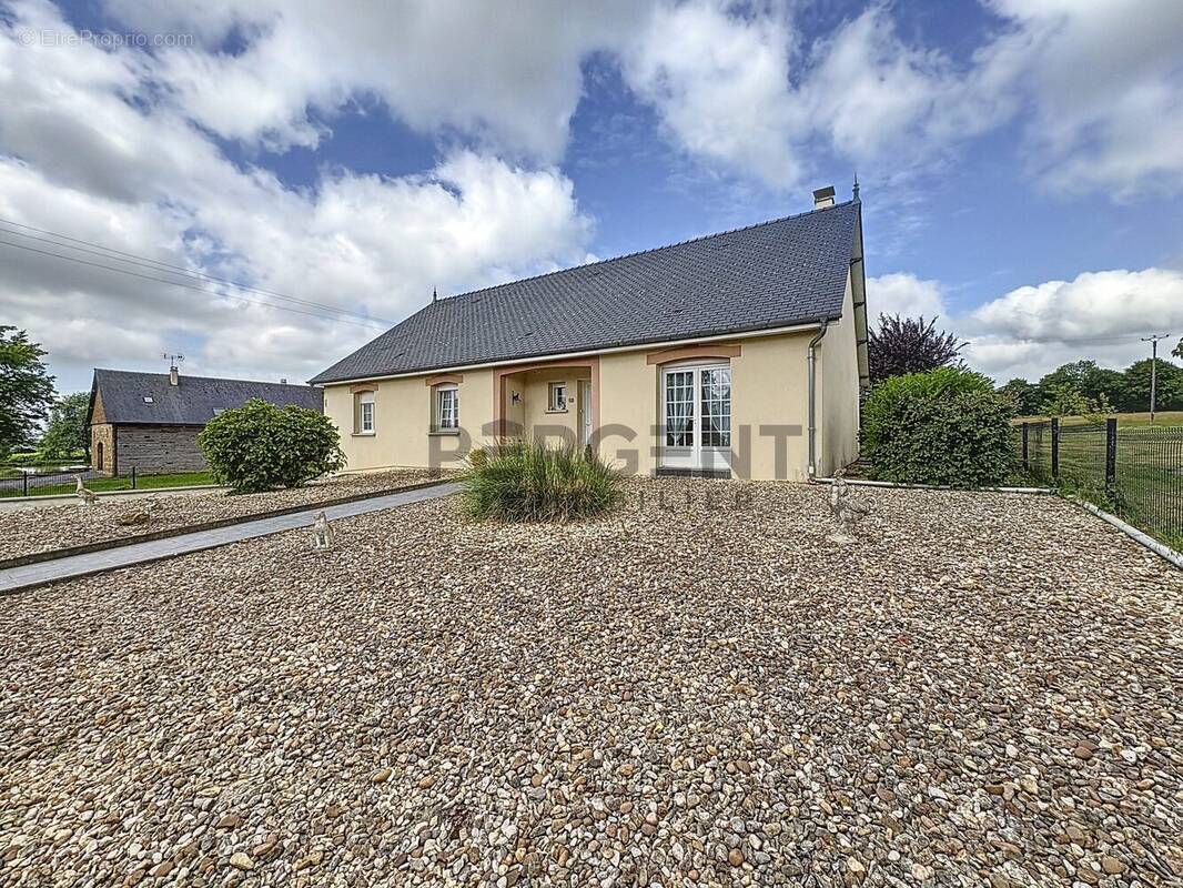 Maison à NEUVILLE-LEZ-BEAULIEU