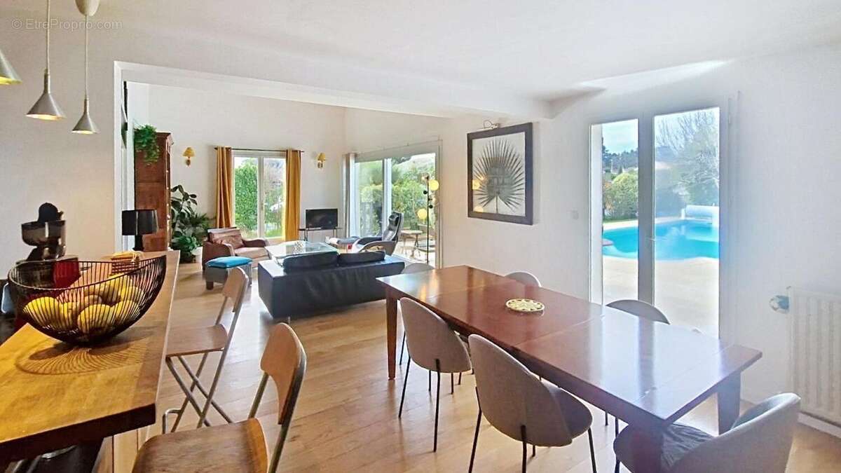 Photo 4 - Maison à LE HAILLAN