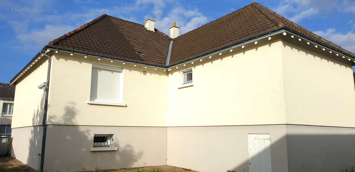 Maison à POUZAY