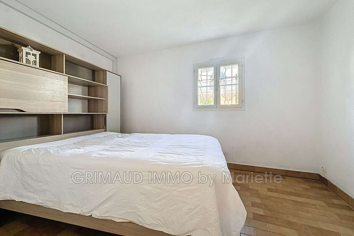 Appartement à GRIMAUD