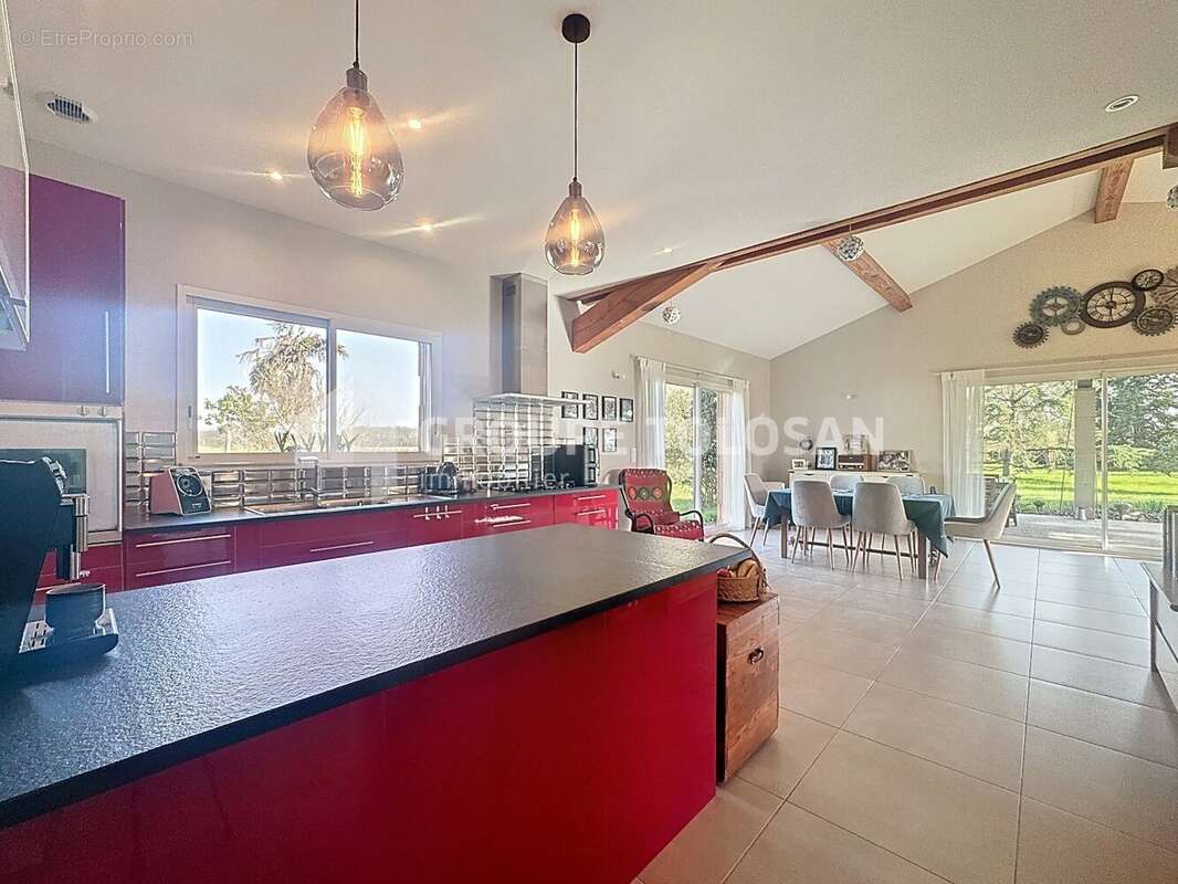 Maison à SAINT-SULPICE