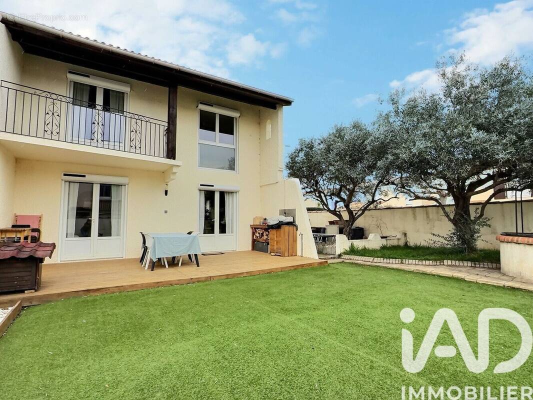 Photo 1 - Maison à SAINT-MARTIN-DE-CRAU