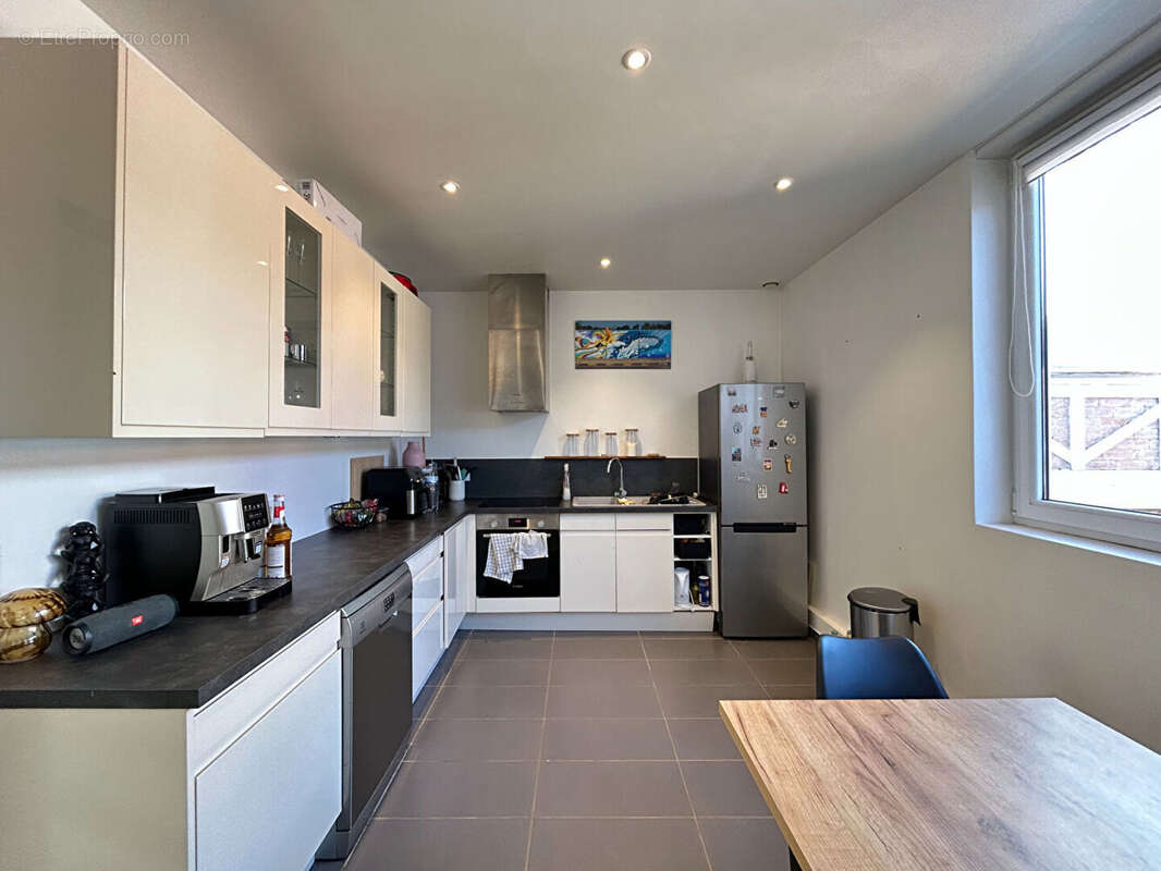 Appartement 3 pieces 61 m² - reims centre proche cathedrale - photo 4