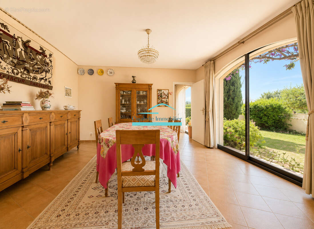 Frontignan, Grande villa F6 avec Jardin, Garage, et Cave - photo 3