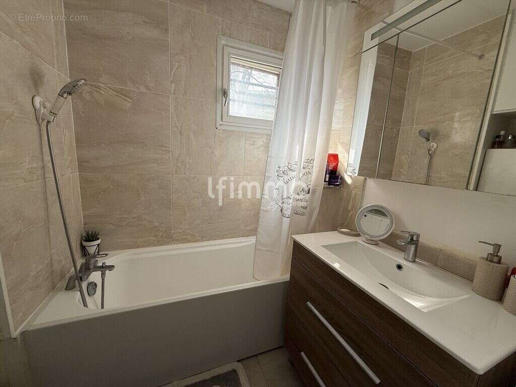 Appartement à LIVRY-GARGAN