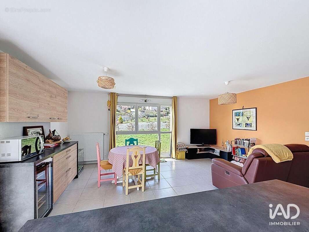 Appartement 83 m² à Chevrier  - photo 3