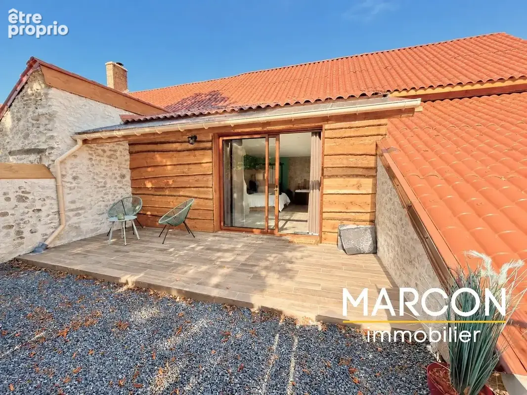 Ensemble immobilier de charme – secteur des trois lacs – maison rénovée, dépendances et studio indépendant - photo 15