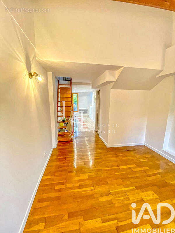 Photo 8 - Appartement à SAINT-OUEN-L'AUMONE