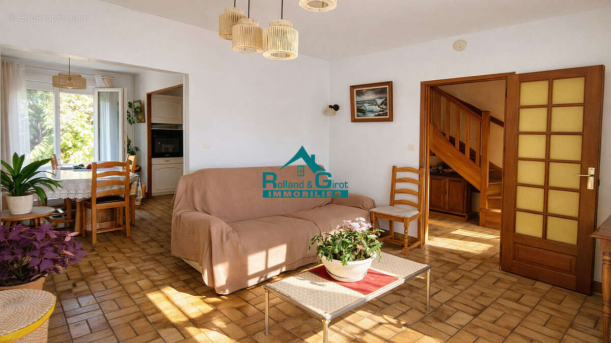 Maison à SAINT-AUBIN-D'AUBIGNE