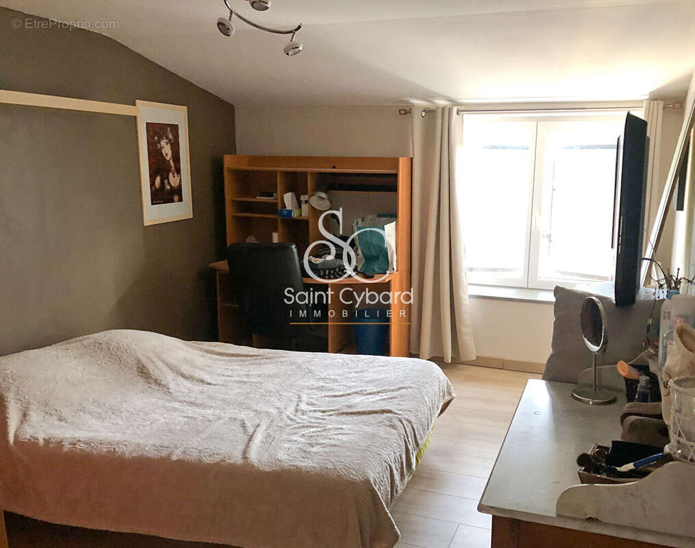 Maison à ROULLET-SAINT-ESTEPHE