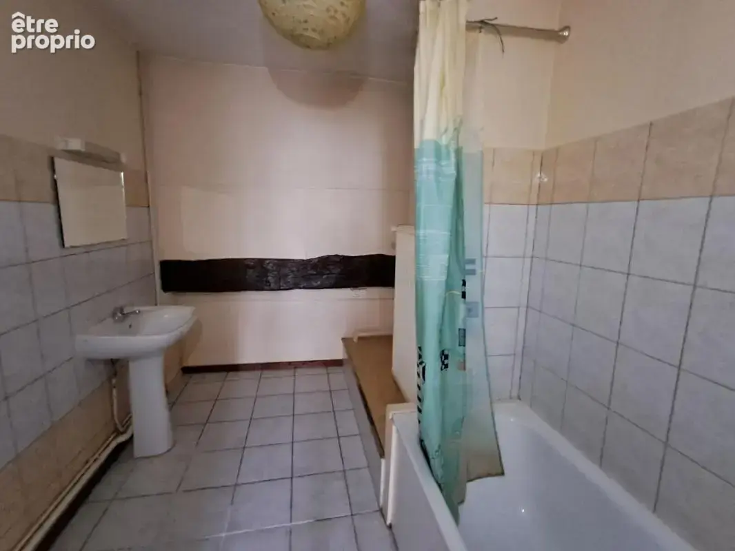 Maison à Scey sur Saone (70360)  4 pièces 68 m2 à 55500 euros - photo 9