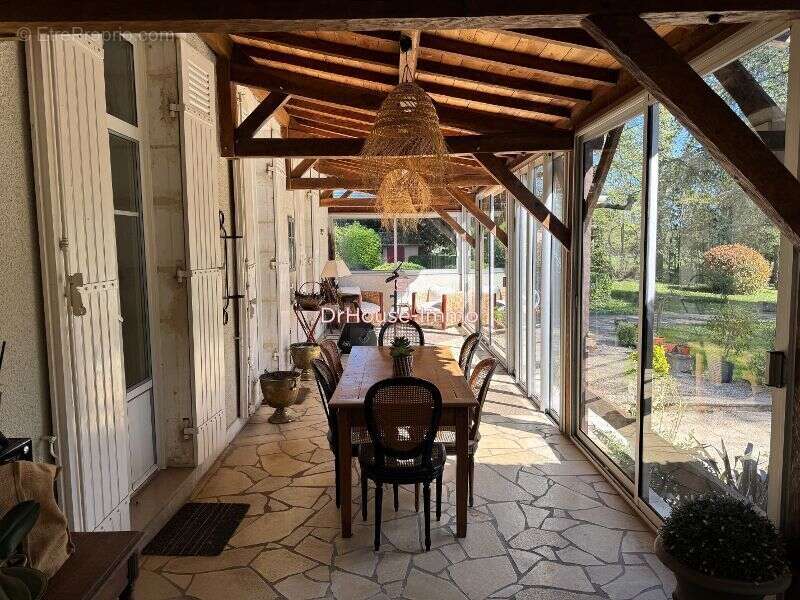 Maison à ANTONNE-ET-TRIGONANT