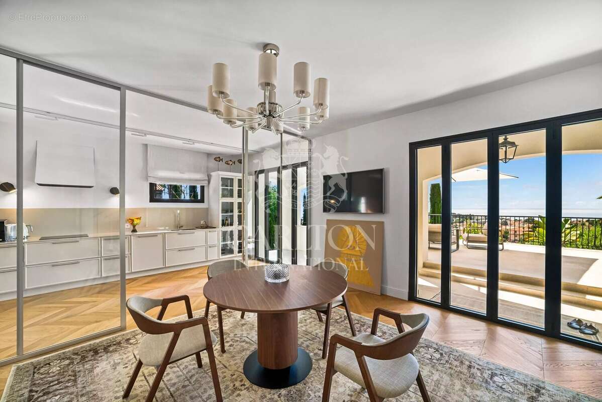 Maison à ROQUEBRUNE-CAP-MARTIN