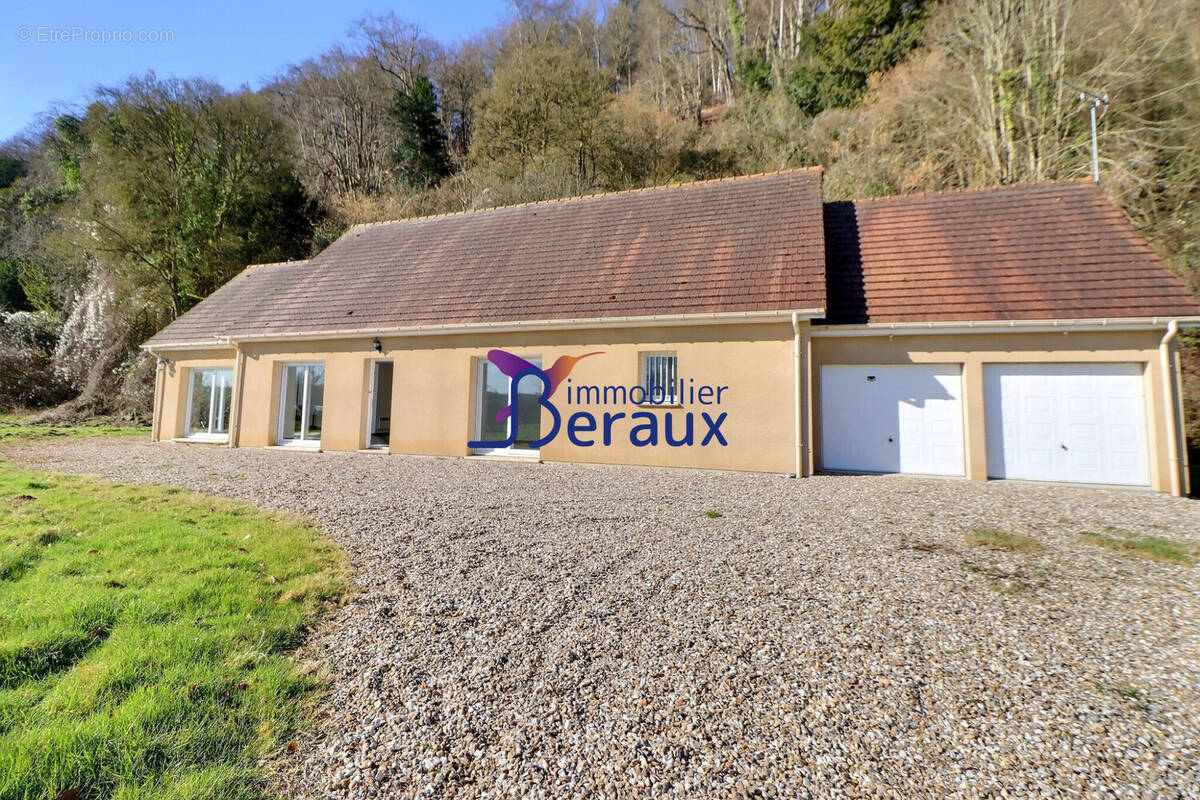 Maison à LE MESNIL-SOUS-JUMIEGES