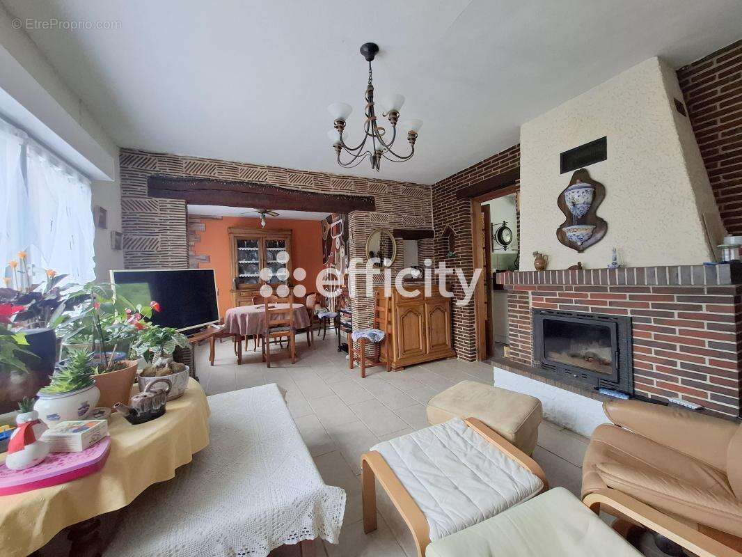 Maison à LONGNY-AU-PERCHE