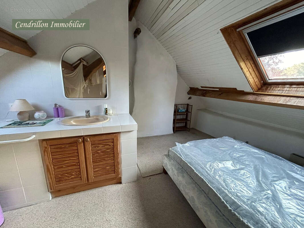 Maison à SAINT-MARTIN-CHATEAU