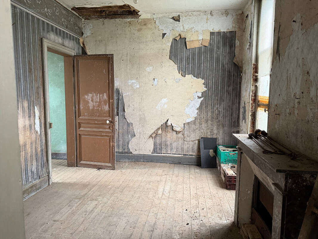 Maison à MONTIGNY-SOUS-MARLE