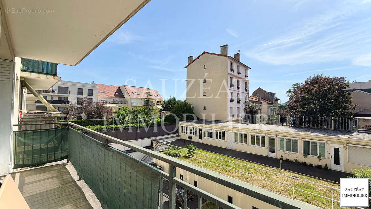 Appartement à MONTROUGE