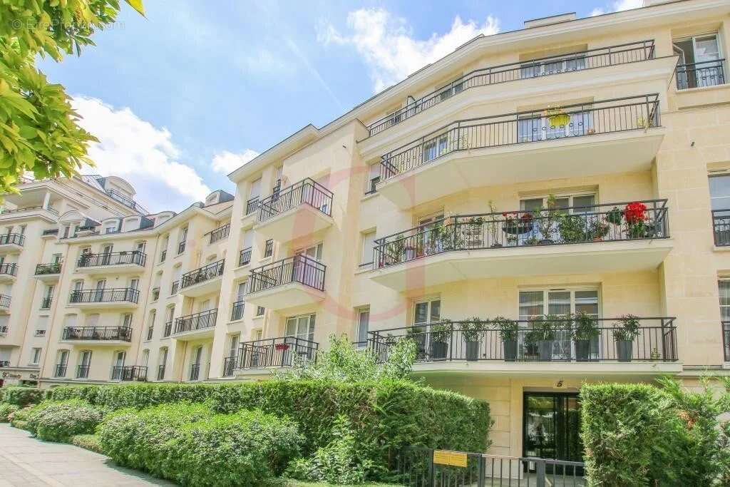 Appartement à BOURG-LA-REINE
