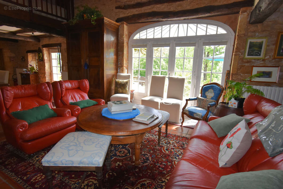 Maison à PUY-L'EVEQUE