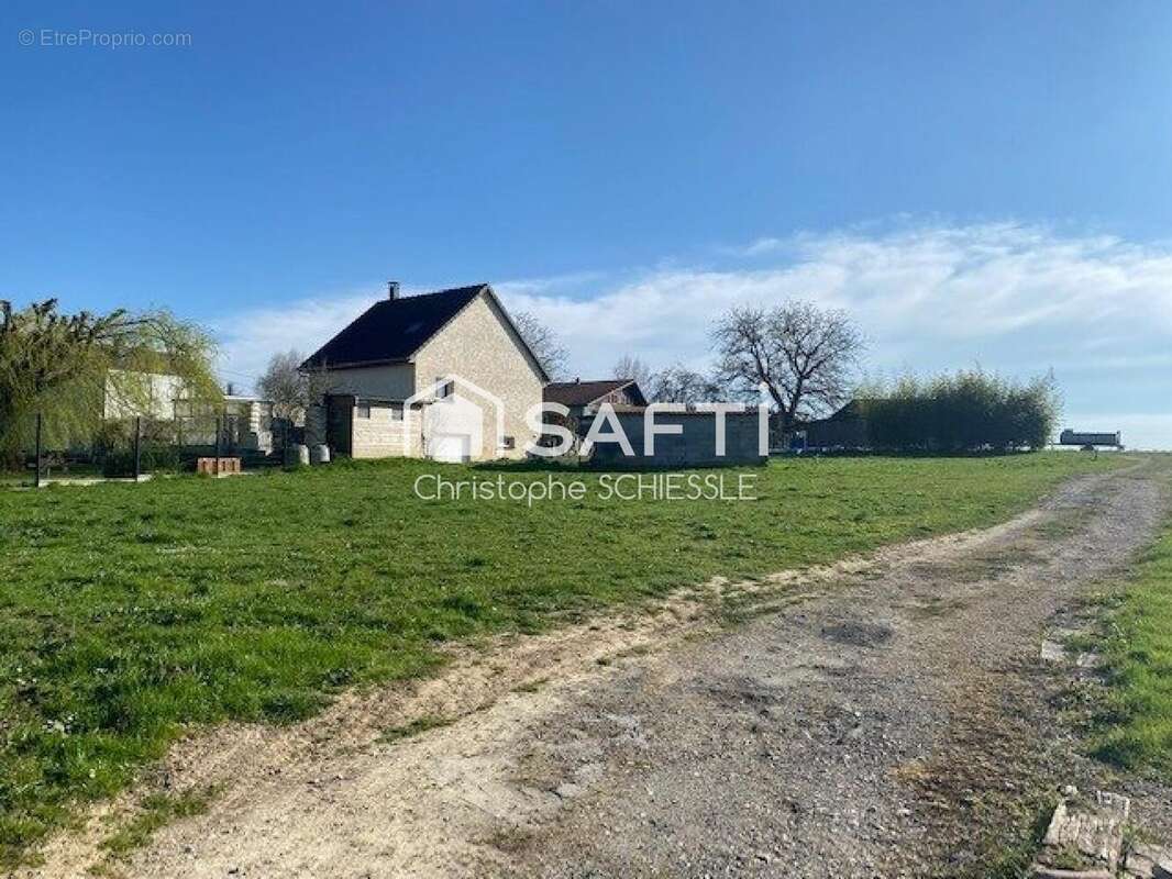 Photo 2 - Terrain à BORON