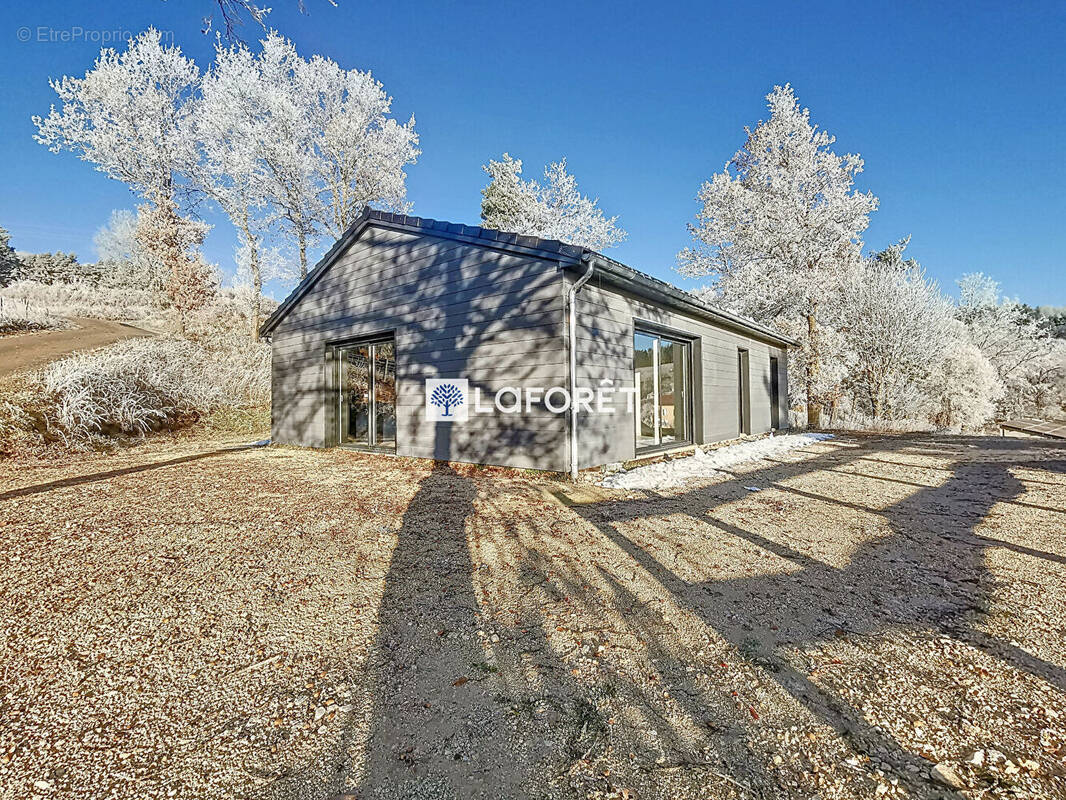 Maison à SAINT-LEGER-DU-MALZIEU