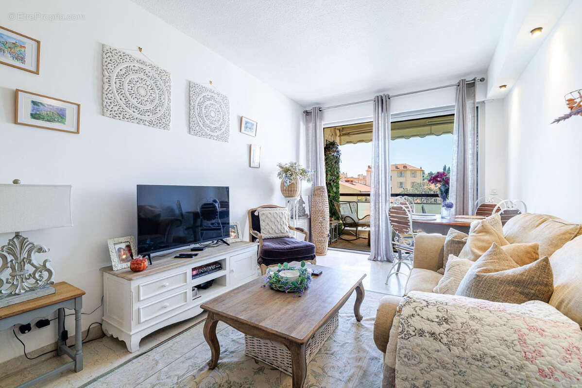 Appartement à BEAULIEU-SUR-MER