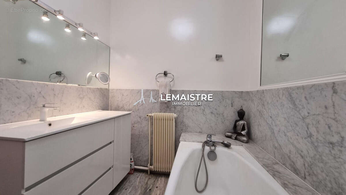 Appartement à MONT-SAINT-AIGNAN