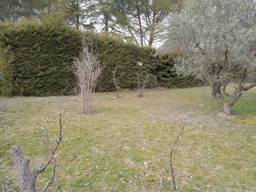Terrain à LAMBESC