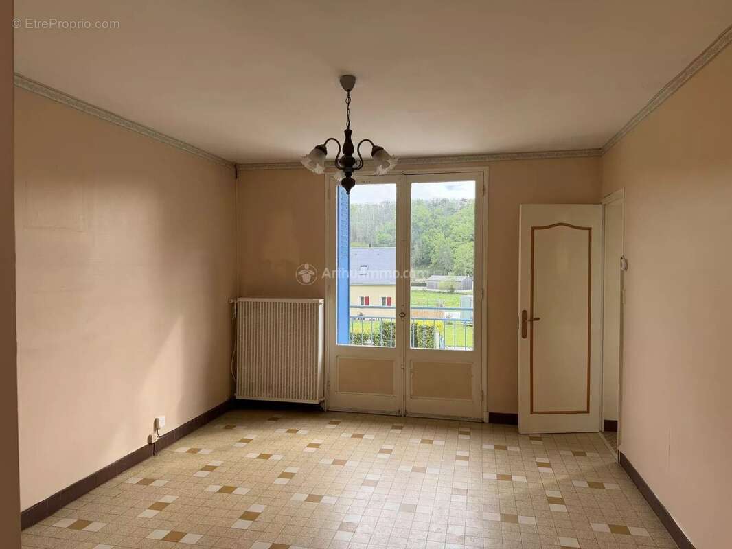 Maison à CHAHAIGNES