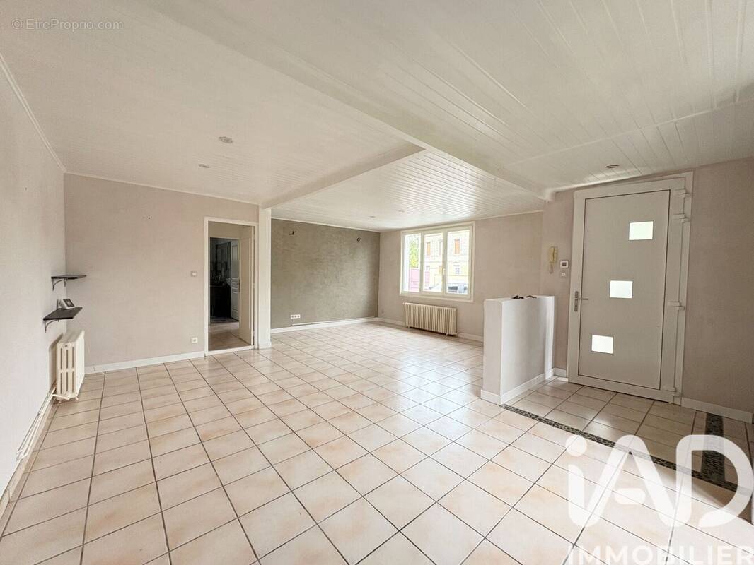 Photo 1 - Maison à AMBARES-ET-LAGRAVE