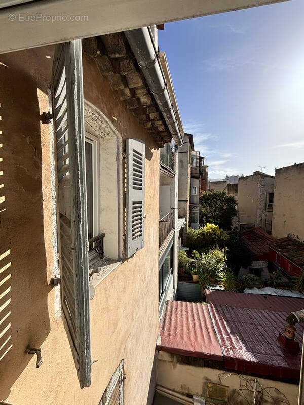 Appartement à MARSEILLE-6E