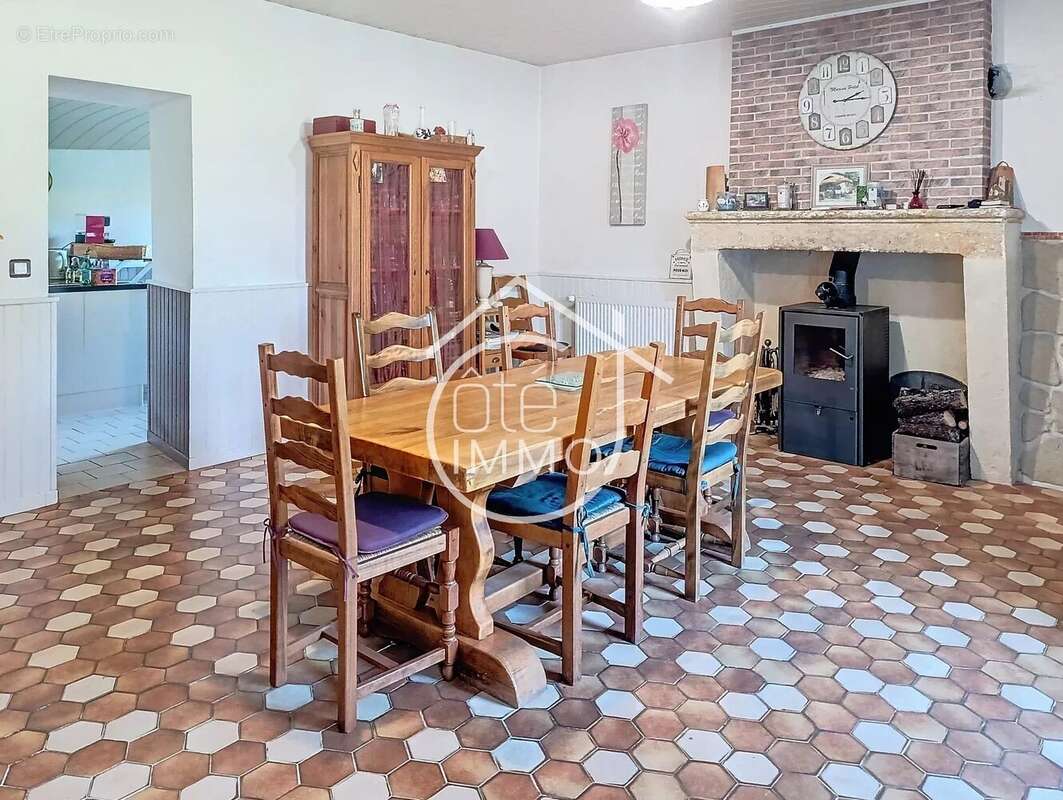 Maison à MOULEYDIER