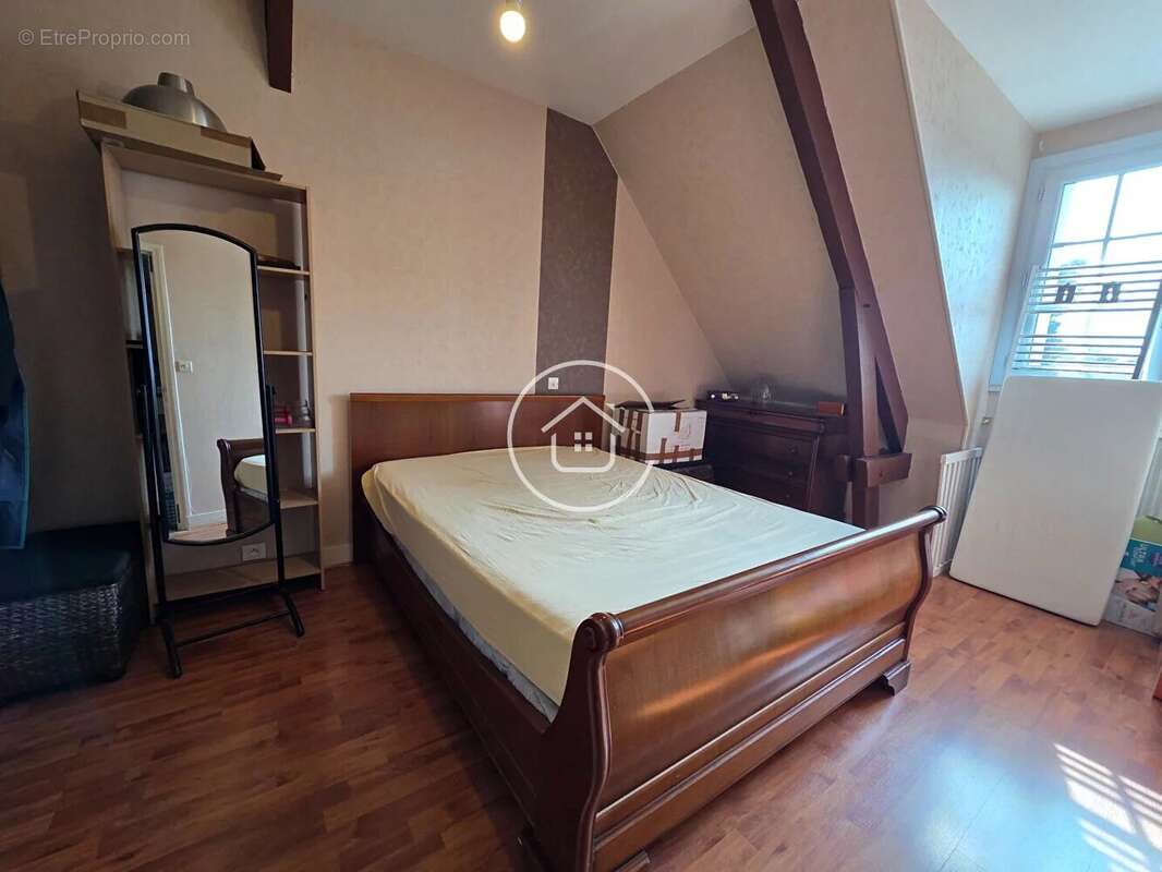 Maison à SAINT-GERVAIS-LA-FORET