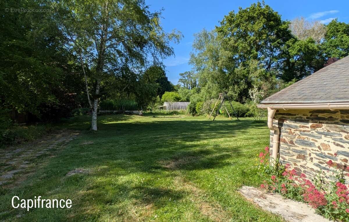 Maison en pierre – PLESSE – 165 m² – Terrain 9 000 m² – Proximité N137 - photo 23
