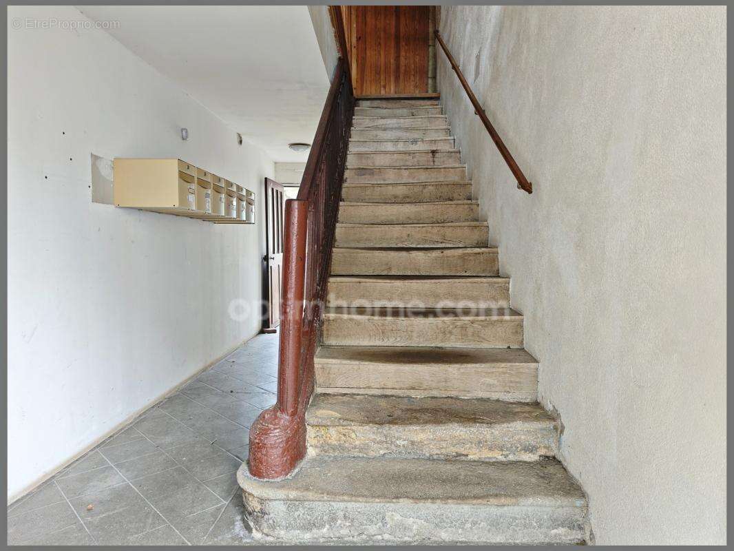 *** exclusivite *** immeuble de rapport + habitation independante + dependances + exterieur *** billom 63160 *** - photo 3