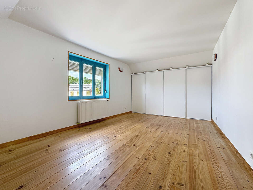 Fermette 95m2 habitables en grande partie rénovée avec petite grange attenante 59243 QUAROUBLE - photo 6