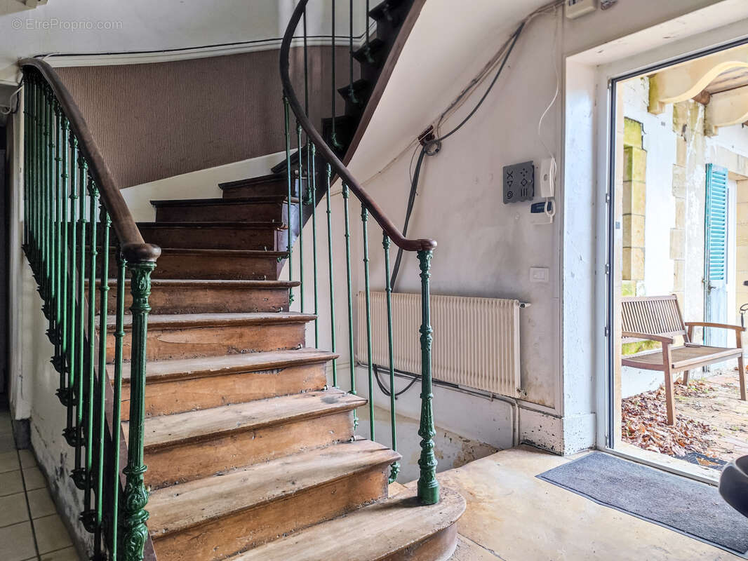 Maison à SAINT-HONORE-LES-BAINS