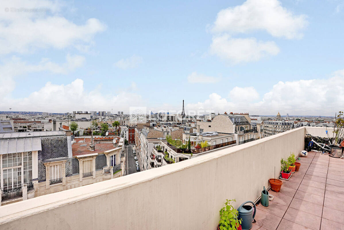 Appartement à PARIS-15E