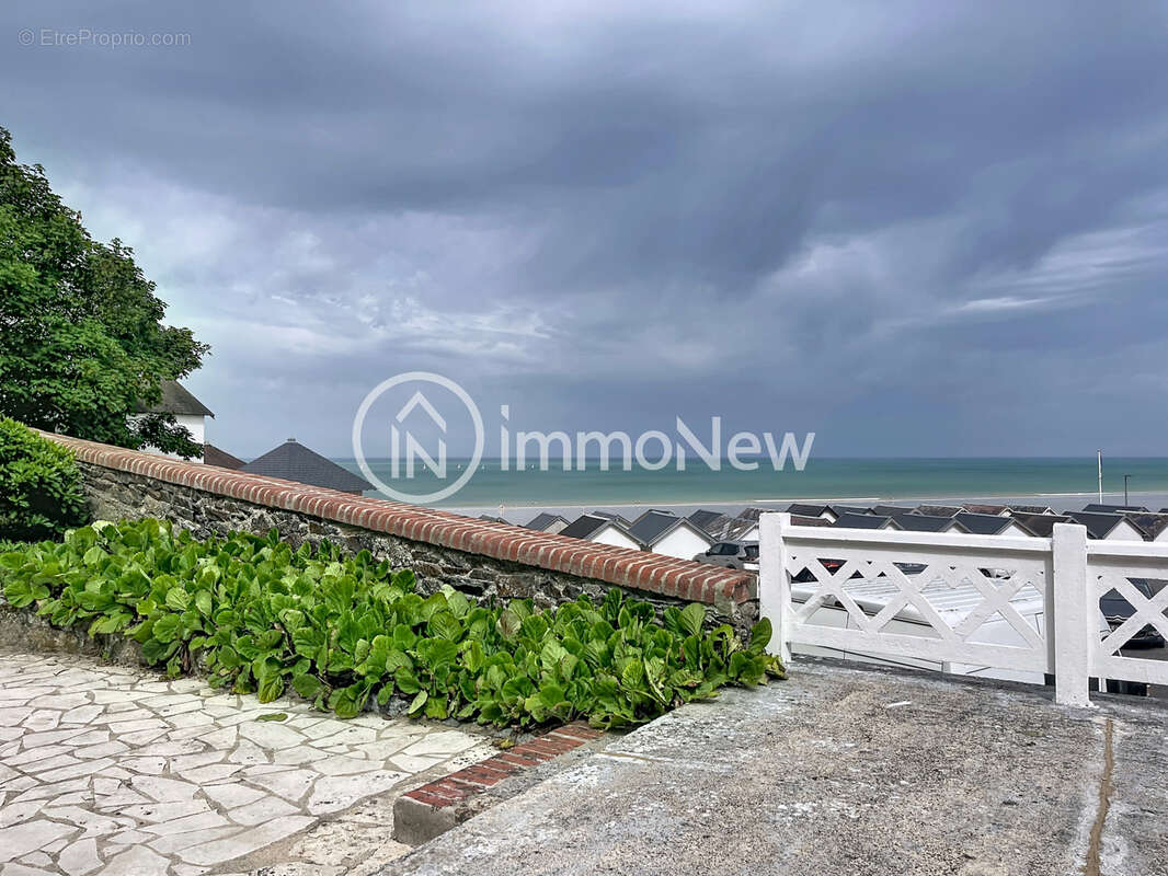 Une maison de famille en pierres à CAROLLES PLAGE - photo 2