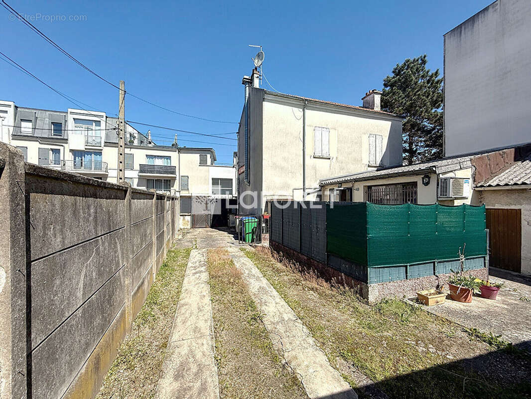 Appartement à LE RAINCY