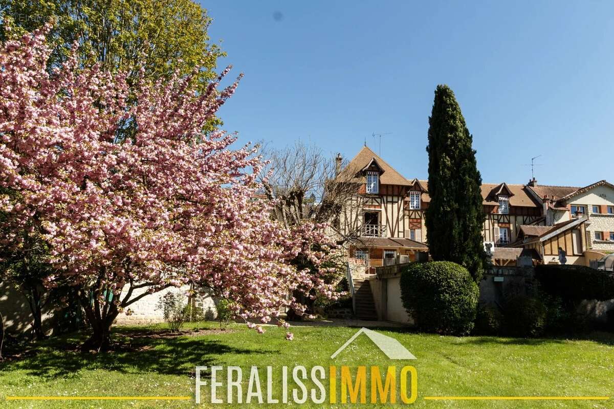 Maison à VAUX-SUR-SEINE