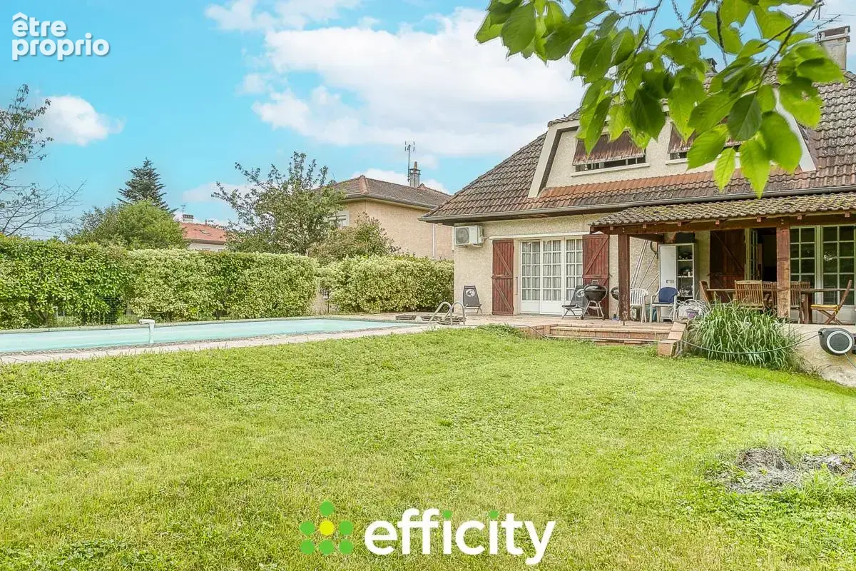 Maison 5 pièces 198 m² à vendre à Genas (69740) - photo 14